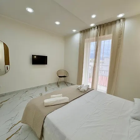 Partenope House 24 Апартаменты