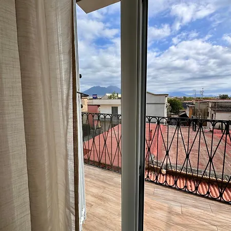 Partenope House 24 *